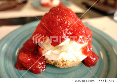 Strawberry cheese tart Strawberry cheese tart 63310785