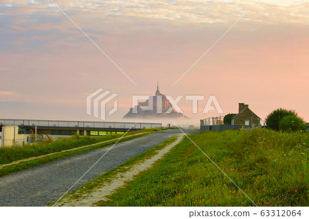 Mont Saint Michel Mont Saint Michel 63312064