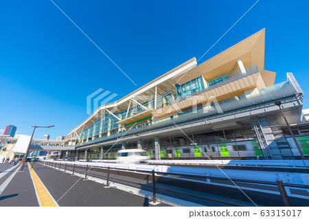 Tokyo cityscape in Japan: view of Takanawa Gateway Station, a new station on the JR Yamanote Line that opened on March 14 = March 15 63315017