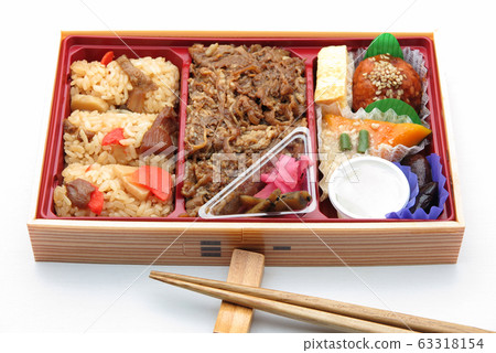 Satisfied bento with gomeko and sukiyaki Satisfied bento with gomeko and sukiyaki 63318154