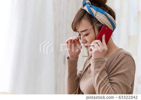 穿房間的女人 63322842