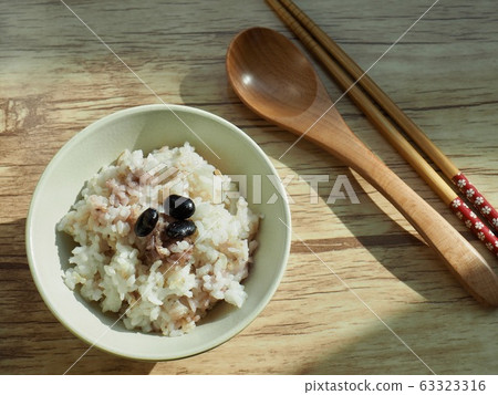 Asian food bean mixed rice and side dishes 63323316