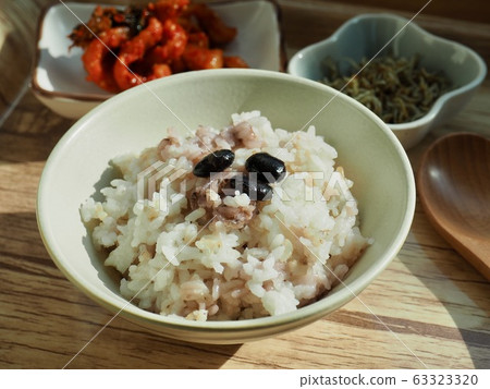 Asian food bean mixed rice and side dishes Asian food bean mixed rice and side dishes 63323320