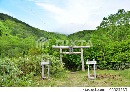 Torii at Sukayu Yakushi Shrine 63323585