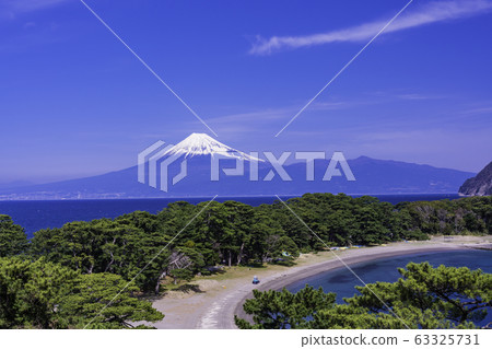 [Shizuoka Prefecture] Nishi Izu Toda/Mihama Misaki Fuji over the sea 63325731