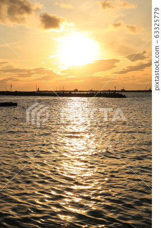 北海道根室根室漁港在日落時 北海道根室根室漁港在日落時 63325779