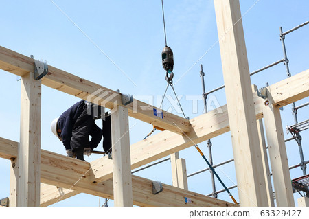Craftsman who builds a new house Craftsman who builds a new house 63329427