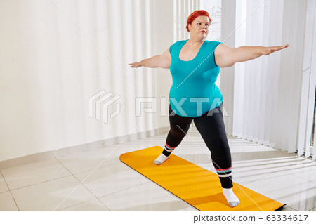 Young woman practicing asana 63334617