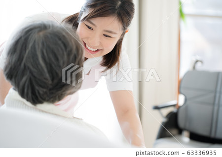 家庭醫療高級護士女 63336935