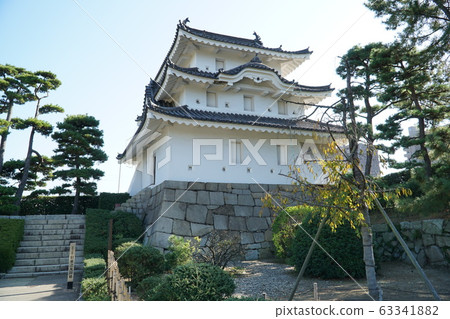 [100 Fine Castles of Japan] Takamatsu Castle's turret and clear autumn sky, Takamatsu City, Kagawa Prefecture 63341882
