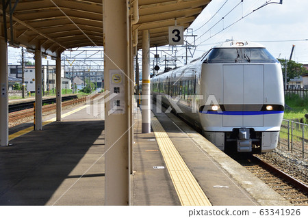 Scenery along the Hokuriku Main Line 63341926