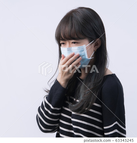嘴女人隔離咳嗽女人女人面具咳嗽流感冠狀病毒面具 嘴女人隔離咳嗽女人女人面具咳嗽流感冠狀病毒面具 63343245