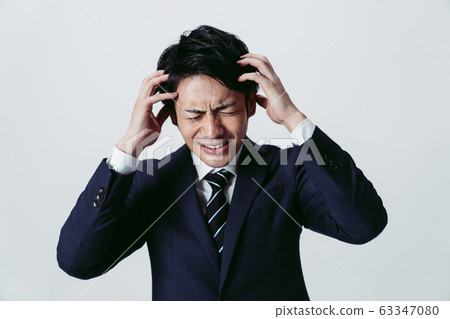 擔心的商人 63347080