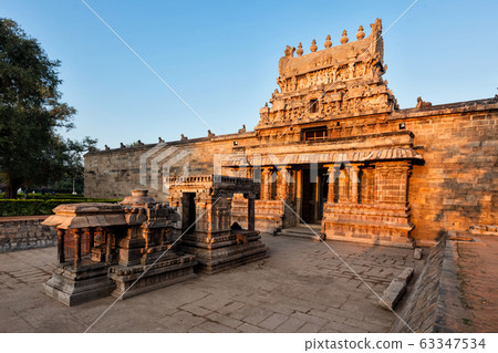 Entrance gopura (tower) of Airavatesvara Temple, Darasuram 63347534