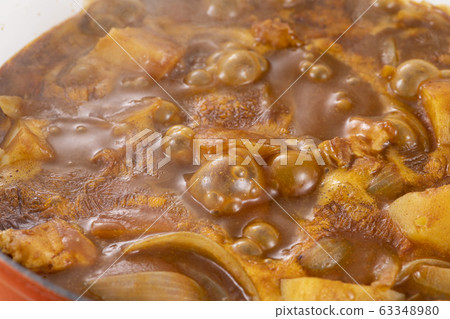 Make curry Make curry 63348980