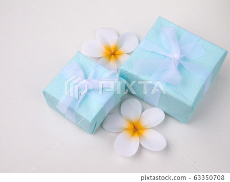 Two blue gift boxes 63350708