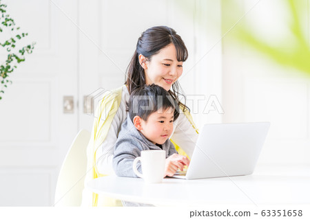 Parent and child, PC 63351658