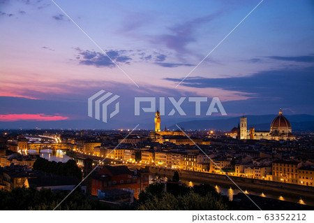 Ponte Vecchio, Florence, Italy 63352212