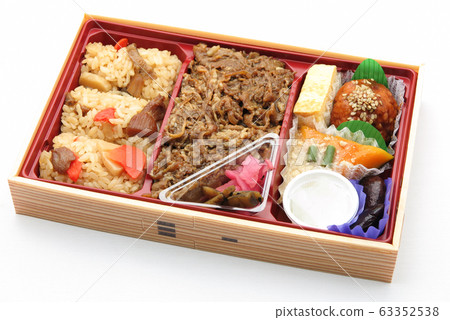 Satisfied bento with gomeko and sukiyaki Satisfied bento with gomeko and sukiyaki 63352538