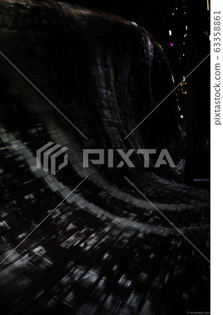 waver, wink, fuselage 63358861