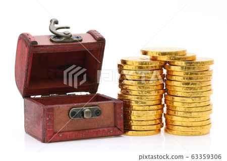 Gold coins treasure chest Gold coins treasure chest 63359306
