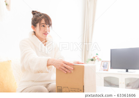 Woman Woman 63361606