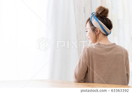 穿房間的女人 63363392