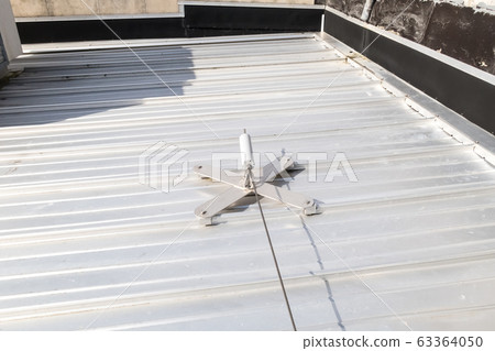 walkway with safety cables 63364050