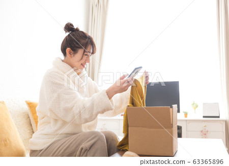 female, lady, woman 63365896