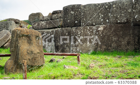 Ahu Vinapu moai platform detailed view with wall 63370388