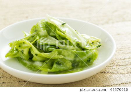 Pickled spring cabbage 63370916