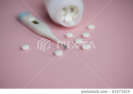 藥物感染粉紅色 藥物感染粉紅色 63371924