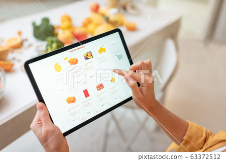 Shopping food online Shopping food online 63372512