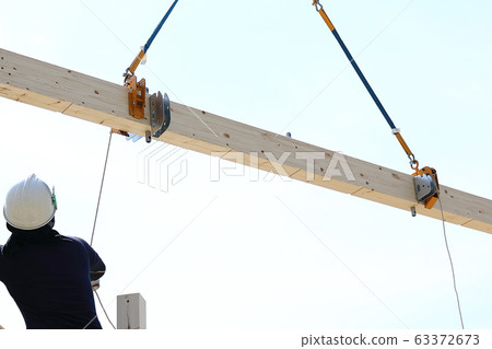 Craftsman who builds a new house Craftsman who builds a new house 63372673