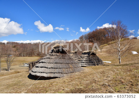 Photograph of the scenery of the Kitakogane Shell Mound in Date City, Hokkaido in early spring 63373052
