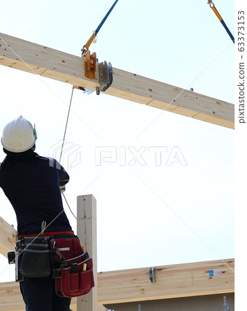 Craftsman who builds a new house Craftsman who builds a new house 63373153