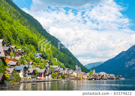 Lake hallstatt 63374822