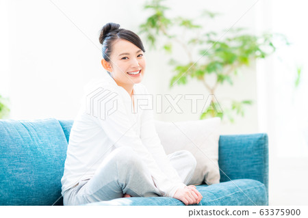 young woman young woman 63375900