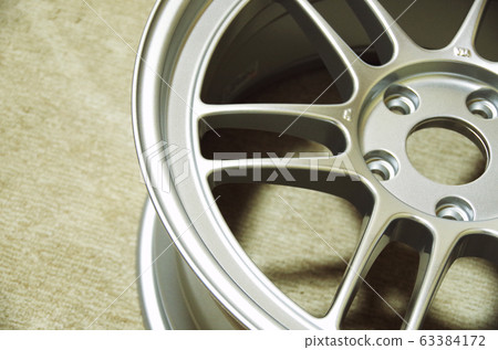 汽車鋁輪輞和輻條 63384172