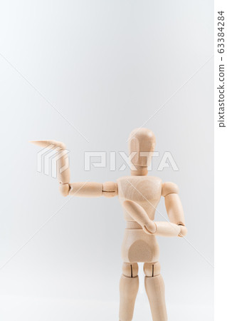 Wooden dummy proudly presents some invisible Wooden dummy proudly presents some invisible 63384284