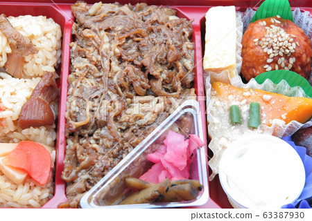 Satisfaction lunch of gomeko and sukiyaki up 63387930