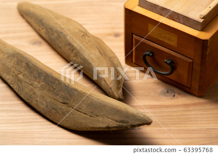 魚和魚盒 63395768