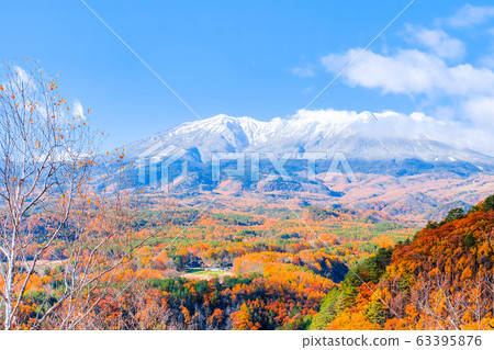 Autumn Mt.Ontake seen from Kuzo Pass 63395876