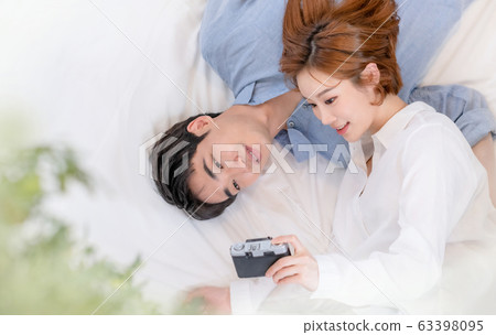 Couple lovers family Couple lovers family 63398095