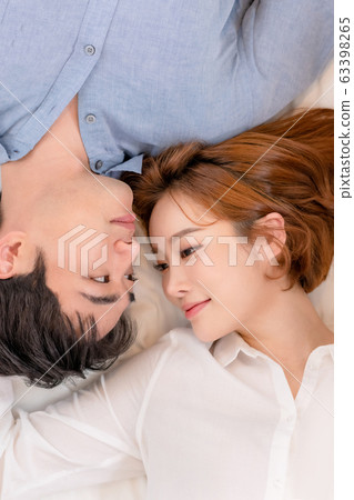 Couple lovers family 63398265