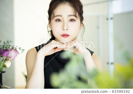 Women beauty 63399192