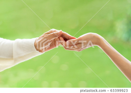 護理輪椅照料者高級女子醫學形象 63399923