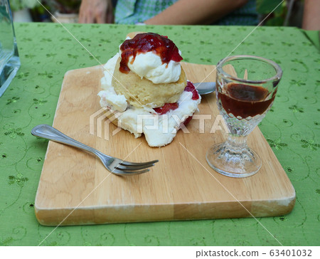 scone, biscuit, food 63401032