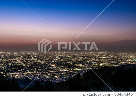Night view of Osaka the observatory where the bell rings 63404340