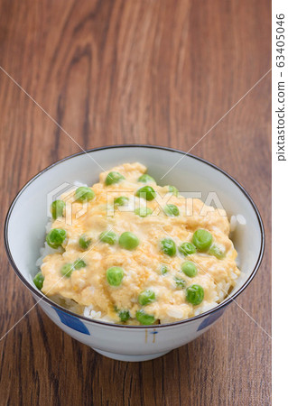 綠豌豆雞蛋和米飯 綠豌豆雞蛋和米飯 63405046